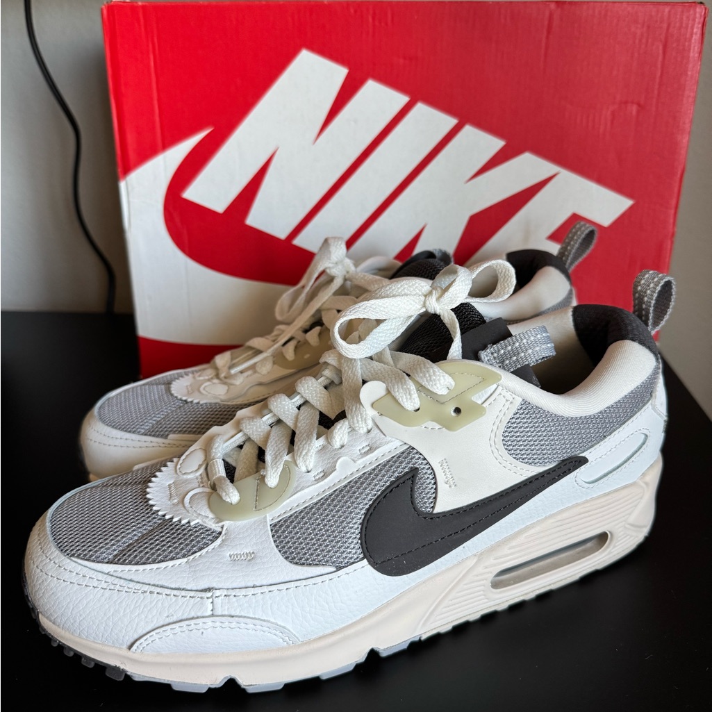 Womens Nike Air Max 90 Futura